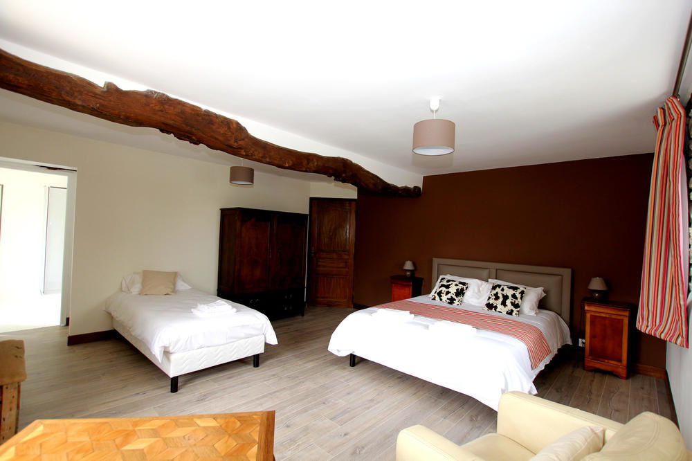 La Maison Periot Bed & Breakfast Trevieres Bagian luar foto